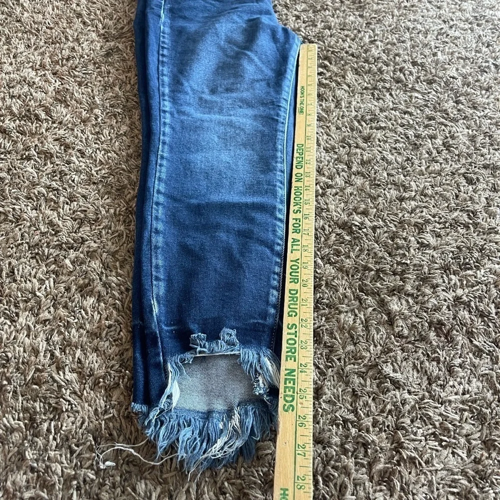 Kancan dark wash crop raw distressed hem stretch jeans